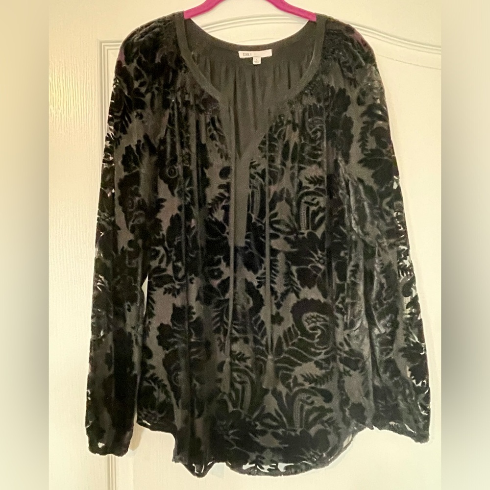 DR2 XL Black Lace Long Sleeve Blouse